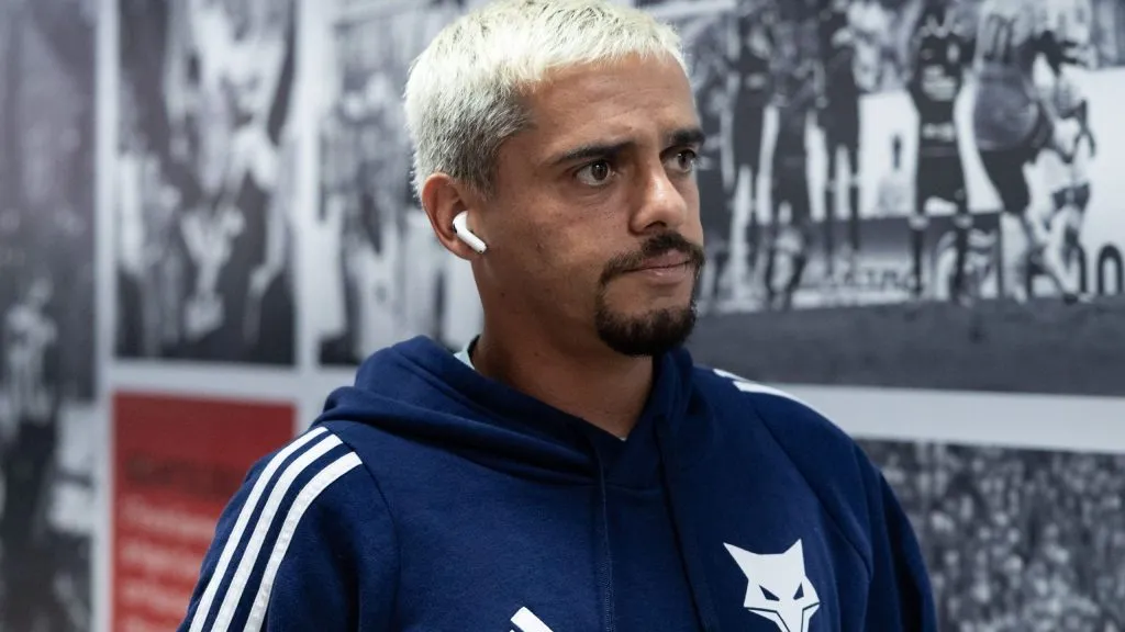 Fagner antes de partida. Foto: Marco Galvão/Cruzeiro