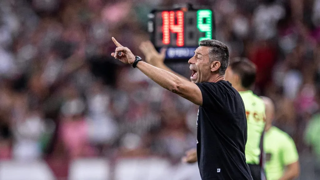 Pedro Caixinha, técnico do Santos