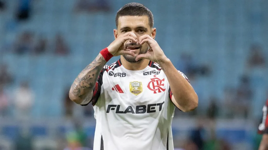 Destaque do Flamengo, Arrascaeta foi o craque da 3ª rodada do Brasileirão Série A – Foto: Liamara Polli/AGIF