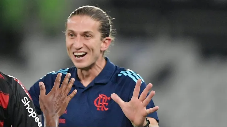 Filipe Luís foi elogiado pelo ex-companheiro - Foto: