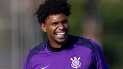 Hugo Souza durante treinamento no CT Joaquim Grava. Foto: Rodrigo Coca/Ag. Corinthians