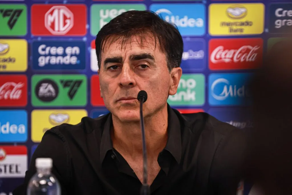 Quinteros está por um fio de cair no Grêmio. Foto: Maxi Franzoi/AGIF