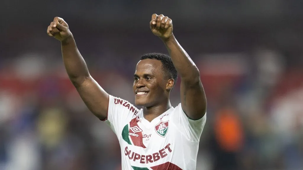 Jhon Arias, jogador do Fluminense, comemora um dos seus gols na temporada. Foto: Talita Gouvea/AGIF.