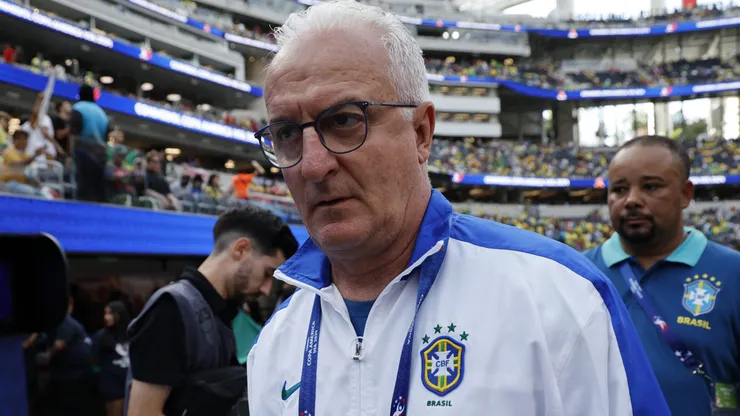 Dorival foi procurado pelo Santos - Foto: Kevork Djansezian/Getty Images.