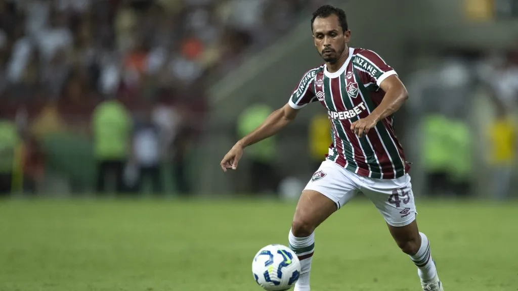 Lima jogador do Fluminense durante partida contra o Santos no estádio Maracanã pelo campeonato Brasileiro A 2025. Foto: Jorge Rodrigues/AGIF