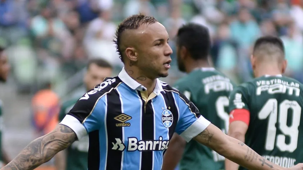 Foto: Bruno Ulivieri/AGIF – Ponta é muito identificado com o torcedor gremista.