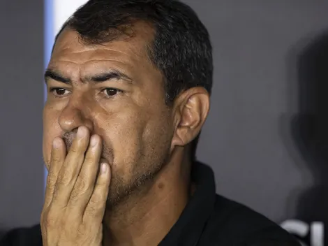 Carille pede demissão do Vasco, mas segue no cargo