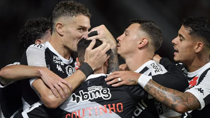 Ceará e Vasco se enfrentam na abertura da quarta rodada do Brasileirão.