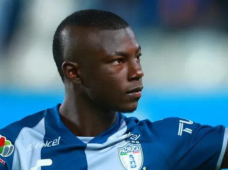 Cruzeiro dá chapéu no Internacional e se acerta com Hinestroza