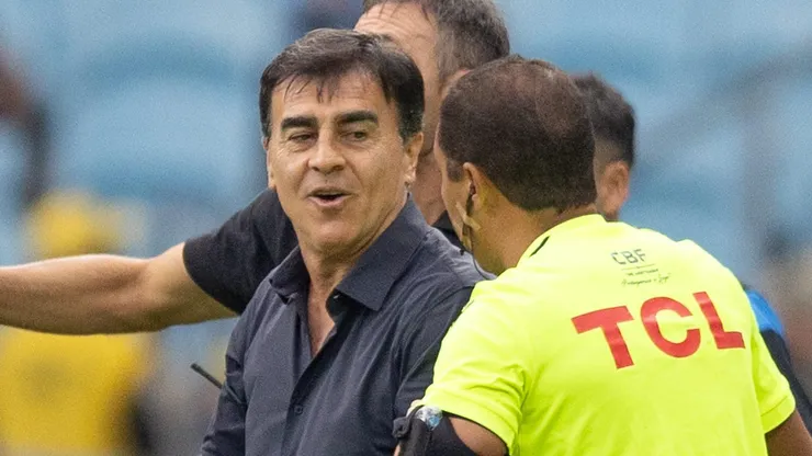 Quinteros não tem multa fixa no Grêmio, mas Tricolor terá que pensar 2x antes de demitir técnico