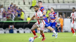 Wesley jogador do Internacional durante partida contra o Fortaleza - Foto: Baggio Rodrigues/AGIF