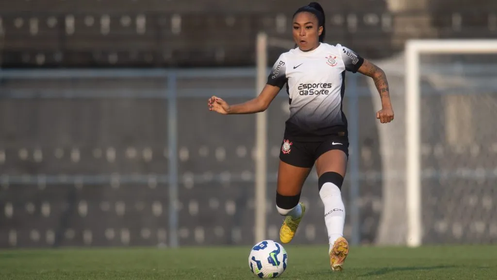 Thais Regina jogadora do Corinthians durante partida contra o Juventude no estádio Alfredo Schürig pelo campeonato Brasileiro A1 2025. Foto: Anderson Romão/AGIF