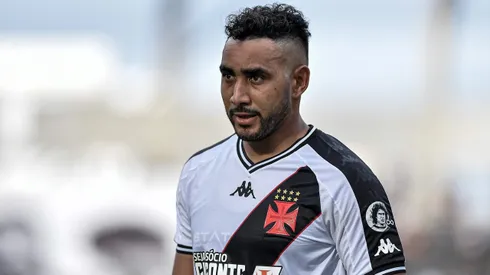 Torcida do Vasco quer ver Payet brilhar em 2025 e pressiona diretoria do clube para renovar imediatamente o vínculo com o jogador