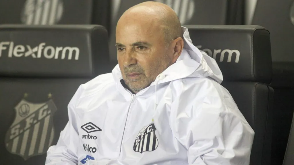 Sampaoli quando dirigia o Santos. Foto: Fernanda Luz/AGIF