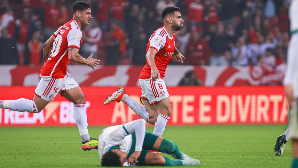 Bruno Henrique vibrando pelo Internacional contra o Palmeiras no Brasileirão 2024 – Foto: Maxi Franzoi/AGIF