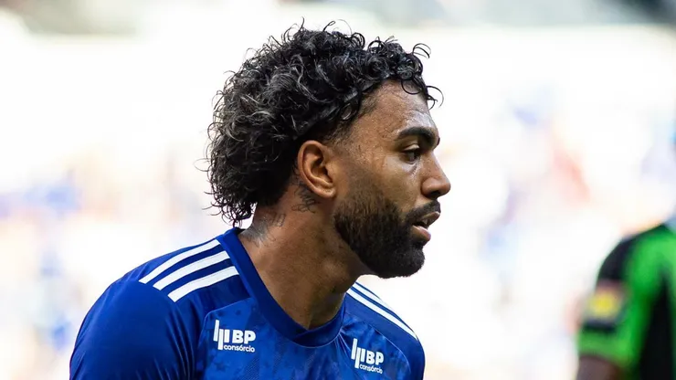 MG - BELO HORIZONTE - 16/02/2025 - MINEIRO 2025, CRUZEIRO X AMERICA-MG -Gabigol jogador do Cruzeiro durante partida contra o America-MG no estadio Mineirao pelo campeonato Mineiro 2025.