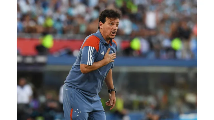 ASUNCION, PARAGUAY - NOVEMBER 23: Fernando Diniz, Head Coach of Cruzeiro reacts during the Copa CONMEBOL Sudamericana 2024 Final between Racing Club and Cruzeiro at Estadio General Pablo Rojas - La Nueva Olla on November 23, 2024 in Asuncion, Paraguay. (Photo by Christian Alvarenga/Getty Images)