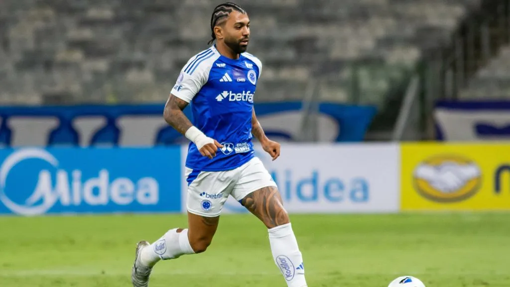 Gabigol em ação pelo Cruzeiro – Foto: Fernando Moreno/AGIF
