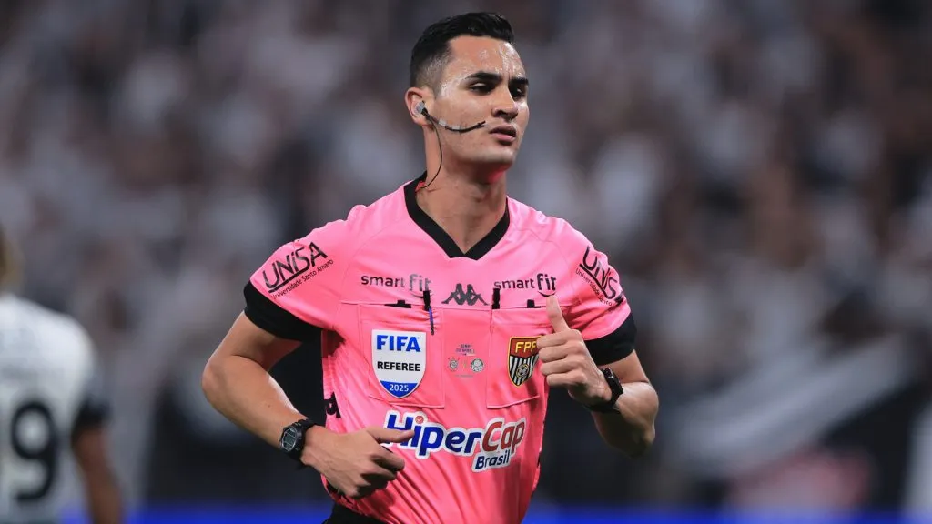 Matheus Candançan irá apitar Flamengo x Juventude – Foto: Ettore Chiereguini/AGIF