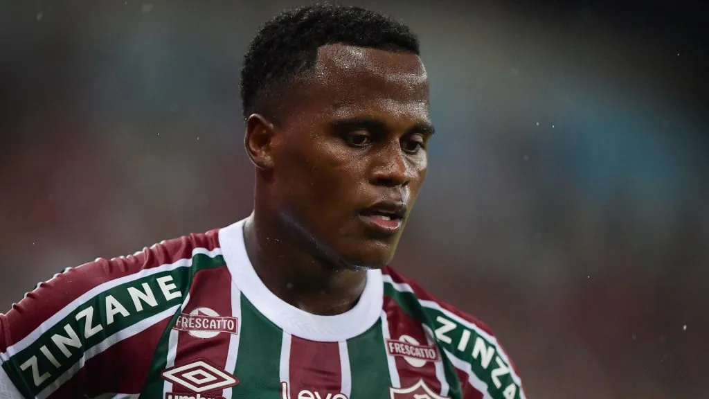 Arias em ação pelo Fluminense no Campeonato Carioca –  Foto: Thiago Ribeiro/AGIF