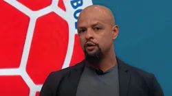 Felipe Melo reprovou a saída de Renato Paiva do Botafogo.