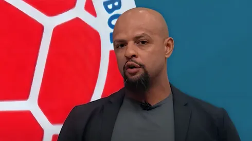 Felipe Melo reprovou a saída de Renato Paiva do Botafogo.