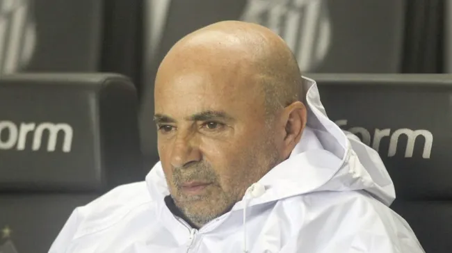 Foto: Fernanda Luz/AGIF – Treinador argentino trabalhou em 2019 ao Alvinegro Praiano e está perto de retornar.