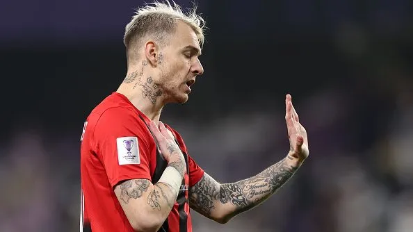 Róger Guedes durante partida. Foto: Francois Nel/Getty Images