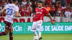 Victor Gabriel em ação pelo Internacional no Campeonato Gaúcho - Foto: Maxi Franzoi/AGIF