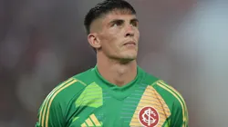 Se recuperando de lesão, Rochet irá desfalcar o Internacional contra o Palmeiras - Foto: Thiago Ribeiro/AGIF