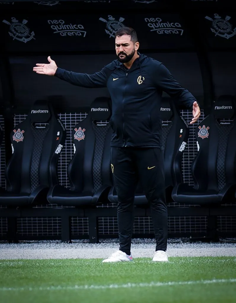 Danilo está desempregado atualmente - Foto: Fabio Giannelli/AGIF.