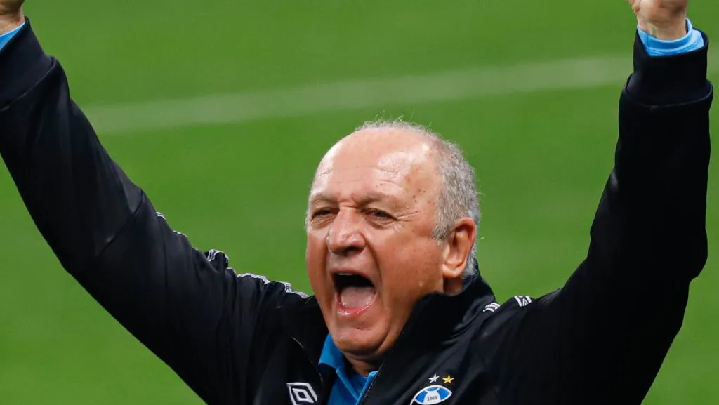 Foto: Maxi Franzoi/AGIF – Luiz Felipe não deve aceitar convite para ser coordenador técnico.