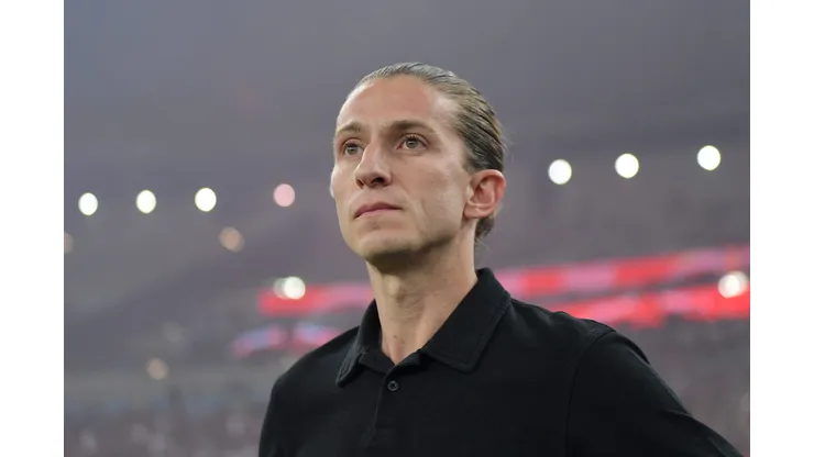 SP - RIO DE JANEIRO - 29/03/2025 - BRASILEIRO A 2025, FLAMENGO X INTERNACIONAL - Filipe Luis tecnico do Flamengo durante partida contra o Internacional no estadio Maracana pelo campeonato Brasileiro A 2025. Foto: Thiago Ribeiro/AGIF