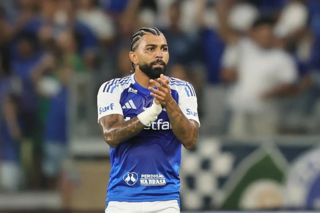 Gabigol em ação pela Raposa. Foto: Gilson Lobo/AGIF