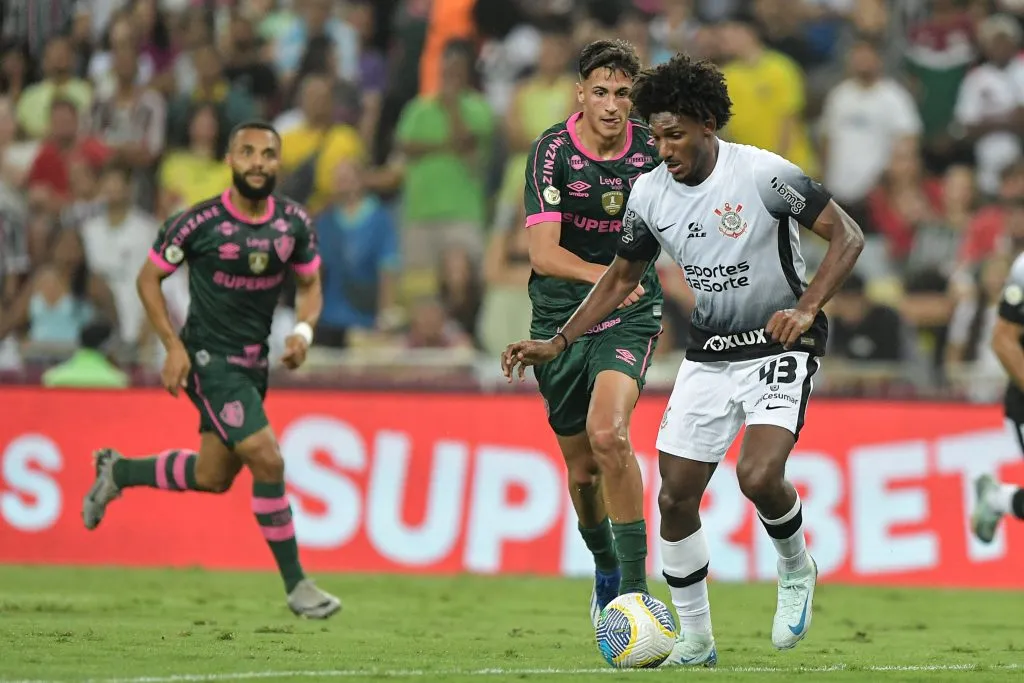 Talles Magno jogador do Corinthians durante partida contra o Fluminense – Foto: Thiago Ribeiro/AGIF