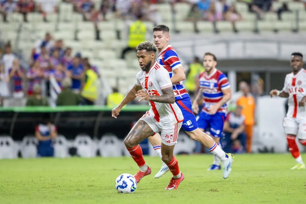 Wesley em ação diante do Fortaleza. Foto: Baggio Rodrigues/AGIF