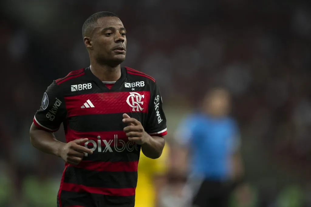 De La Cruz em jogo pelo Flamengo. Foto: Jorge Rodrigues/AGIF