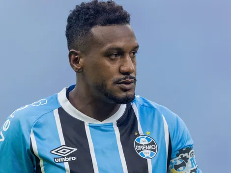 Discurso de Edenílson é flagrado em suposto pênalti no Grêmio