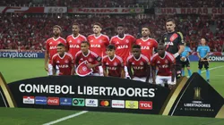 Jogadores do Internacional perfilados para partida da CONMEBOL Libertadores. Foto: Ricardo Duarte/Internacional.