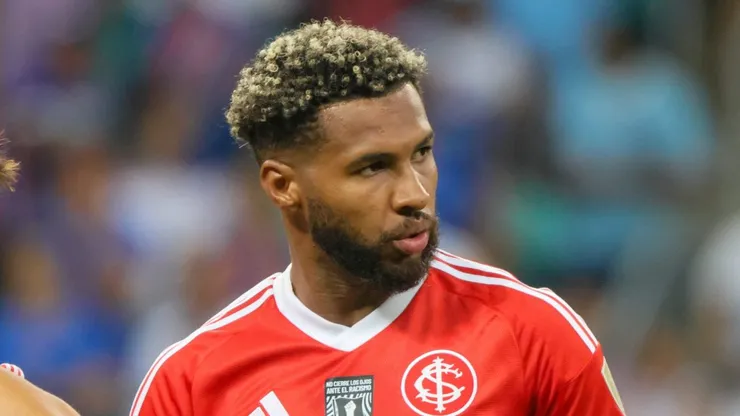 Wesley durante jogo contra o Bahia, pela Libertadores.