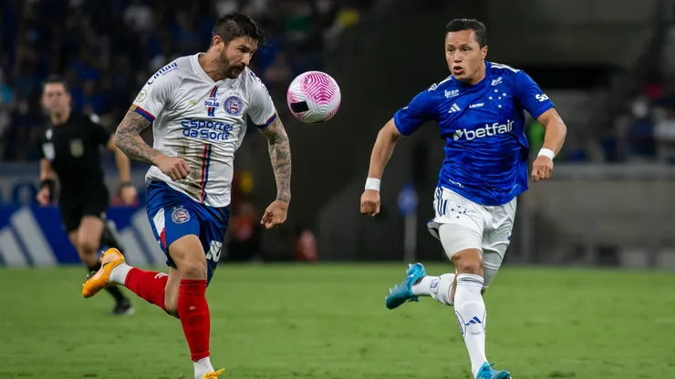MG - BELO HORIZONTE - 18/10/2024 - BRASILEIRO A 2024, CRUZEIRO X BAHIA - Everaldo jogador do Bahia durante partida contra o Cruzeiro no estadio Mineirao pelo campeonato Brasileiro A 2024. Foto: Fernando Moreno/AGIF