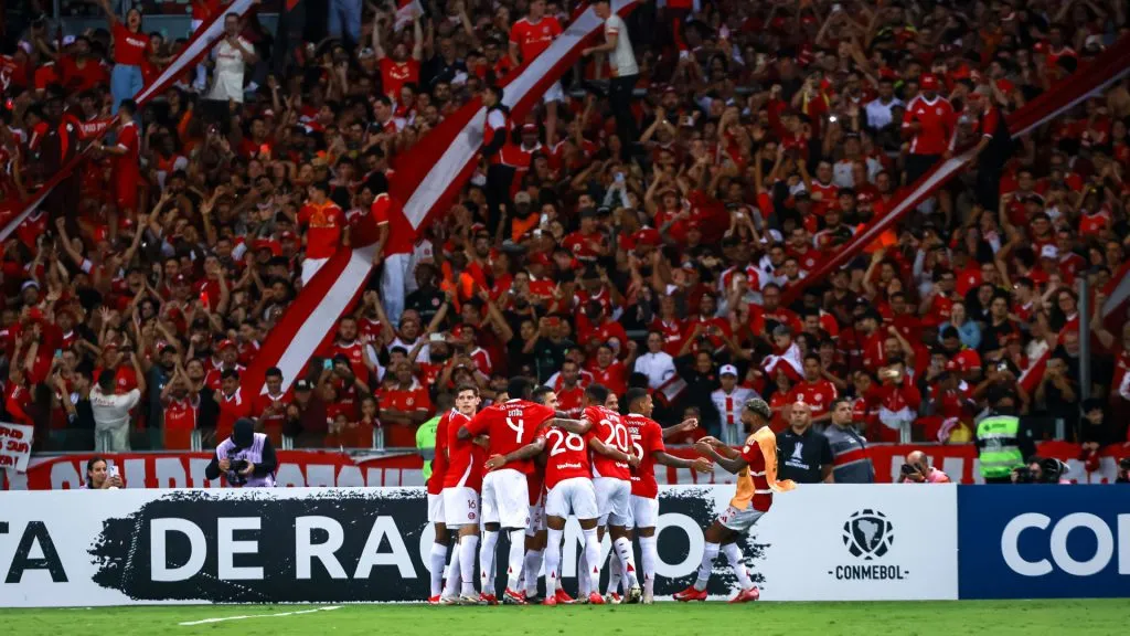 Jogadores do Internacional comemorando no Estádio Beira-Rio – Foto: Maxi Franzoi/AGIF