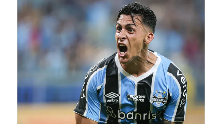 Pavón é carta 'fora do baralho' no Grêmio e pode render troca com Vélez Sarsfield, diz setorista