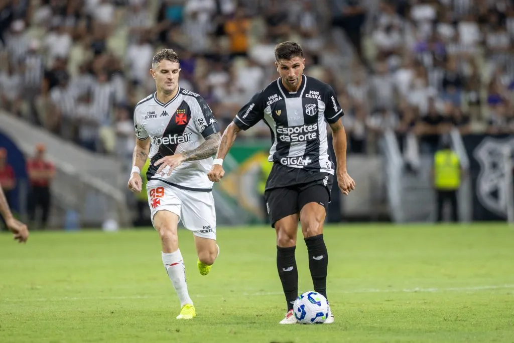 Vasco comete muitos erros e perde para o Ceará no Castelão. Foto: Baggio Rodrigues/AGIF