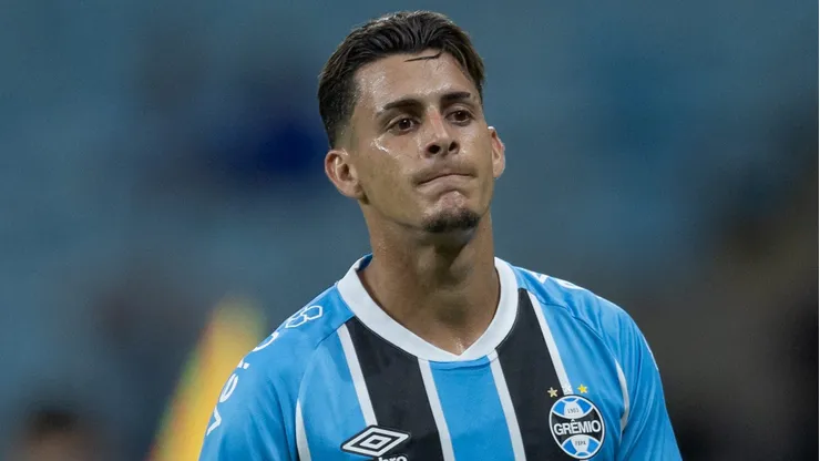 Pavón em ação pelo Grêmio - Foto: Liamara Polli/AGIF