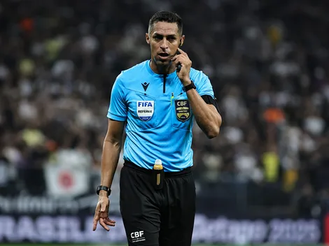 Martinez não escapou do VAR e teve pênalti marcado contra o Corinthians