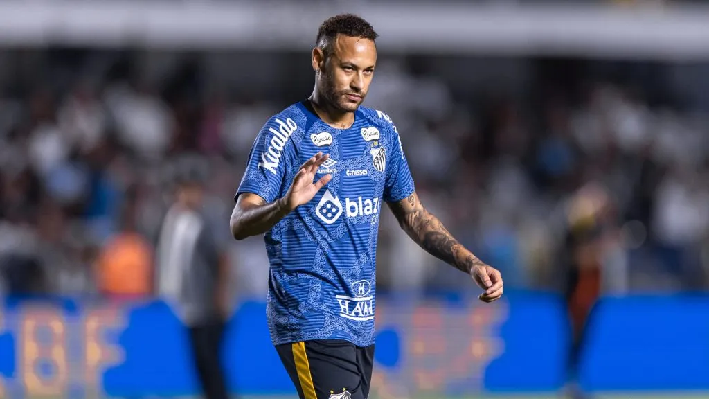 Diretoria do Santos tem preocupação sobre tem de recuperação de Neymar – Foto: Abner Dourado/AGIF