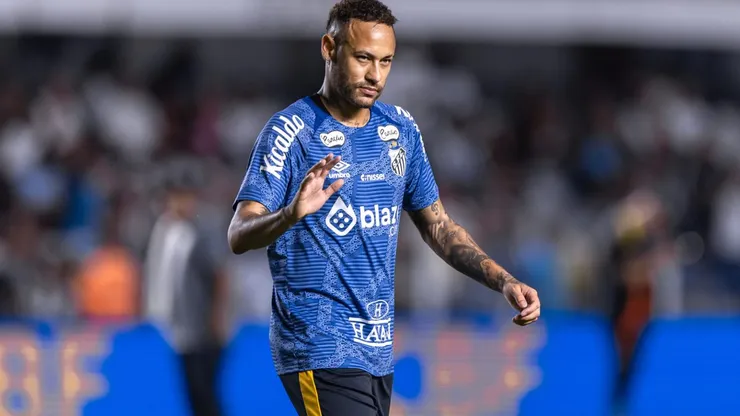 Diretoria do Santos tem preocupação sobre tempo de recuperação de Neymar - Foto: Abner Dourado/AGIF