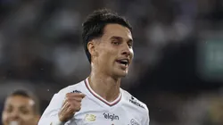 Ferreirinha comemorando o gol diante do Glorioso