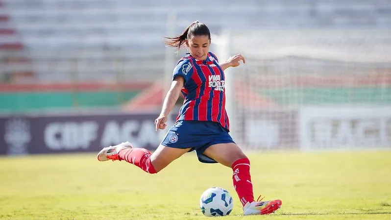 Jogadora do Bahia em duelo contra o Real Brasília no Brasileirão Feminino